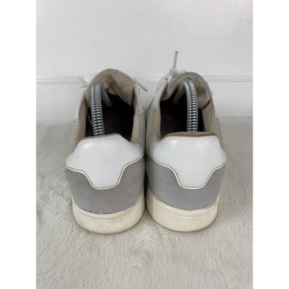 Old Navy Women’s Classic Sneakers White Gray Size 9 Casual Shoes - Picture 3 of 10
